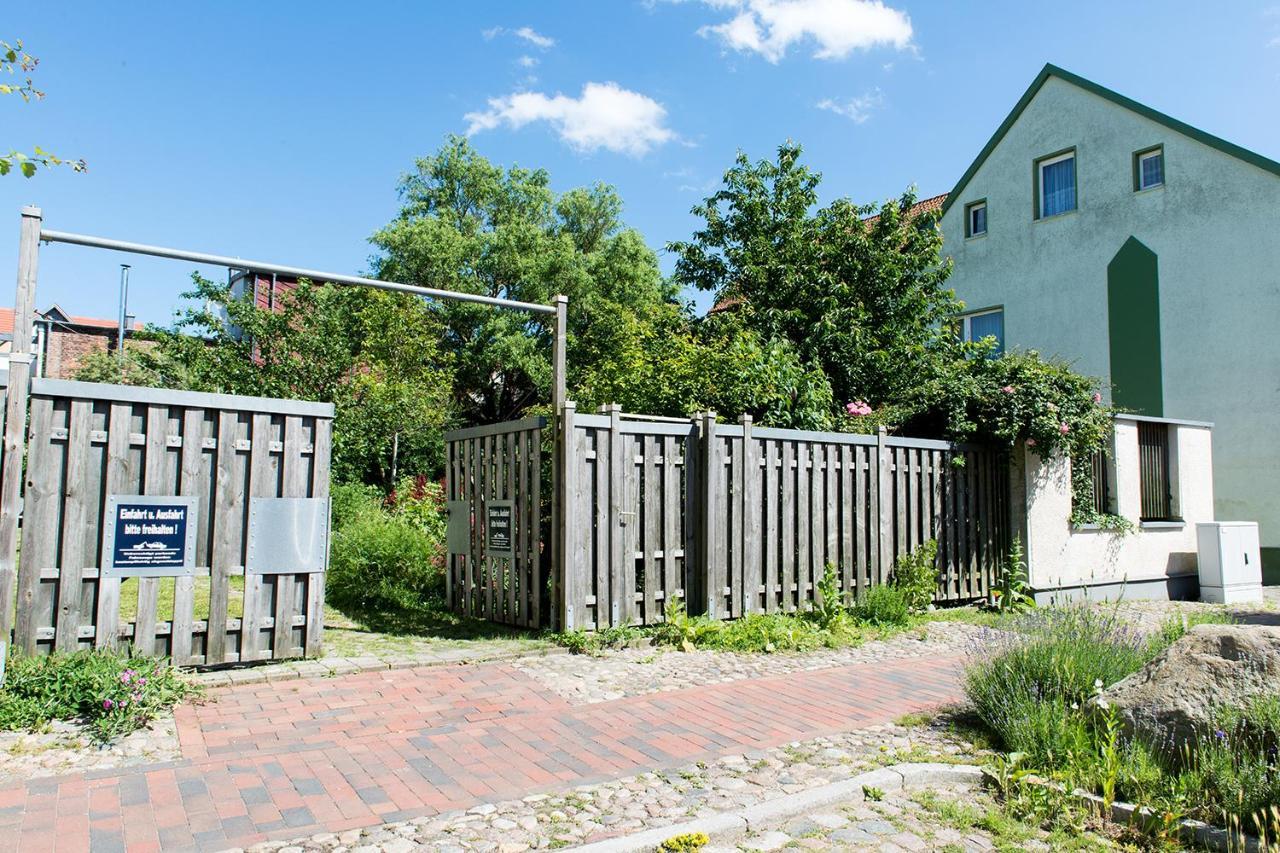 Das Alte Kino In Barth - Das Gartenhaus Екстериор снимка